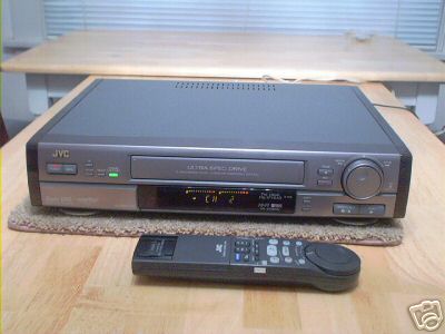 JVC S-VHS VCR - JVC SR-S365U